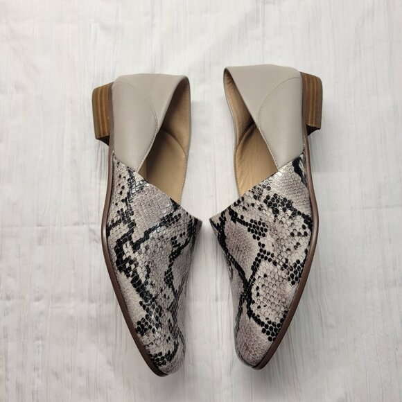 Clarks Pure Tone Woman's size 9 Cushion Plus Gray Snake Python Slip-on-Loafer - Picture 3 of 9